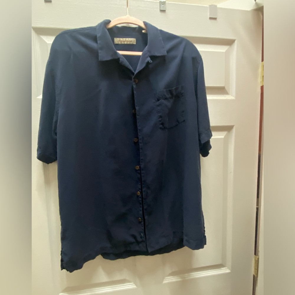 Tommy Bahamas resort style men's dress shirt